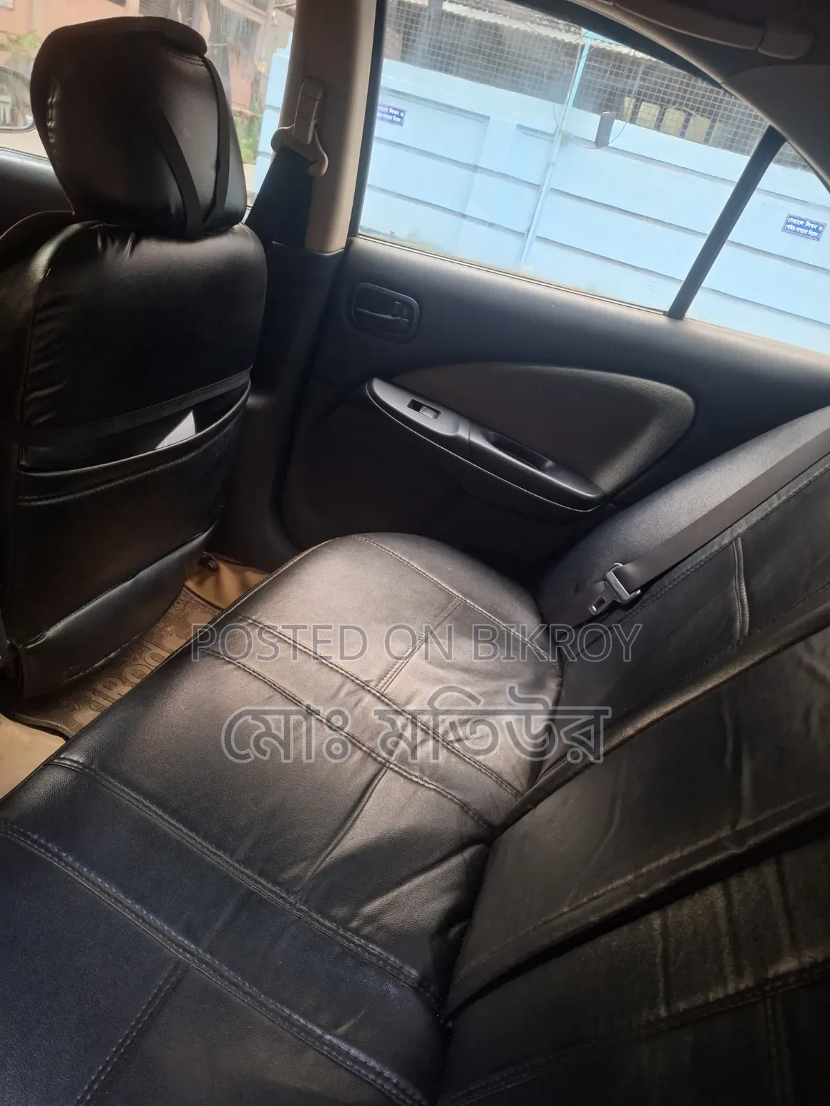 Nissan Crew 2005 Black