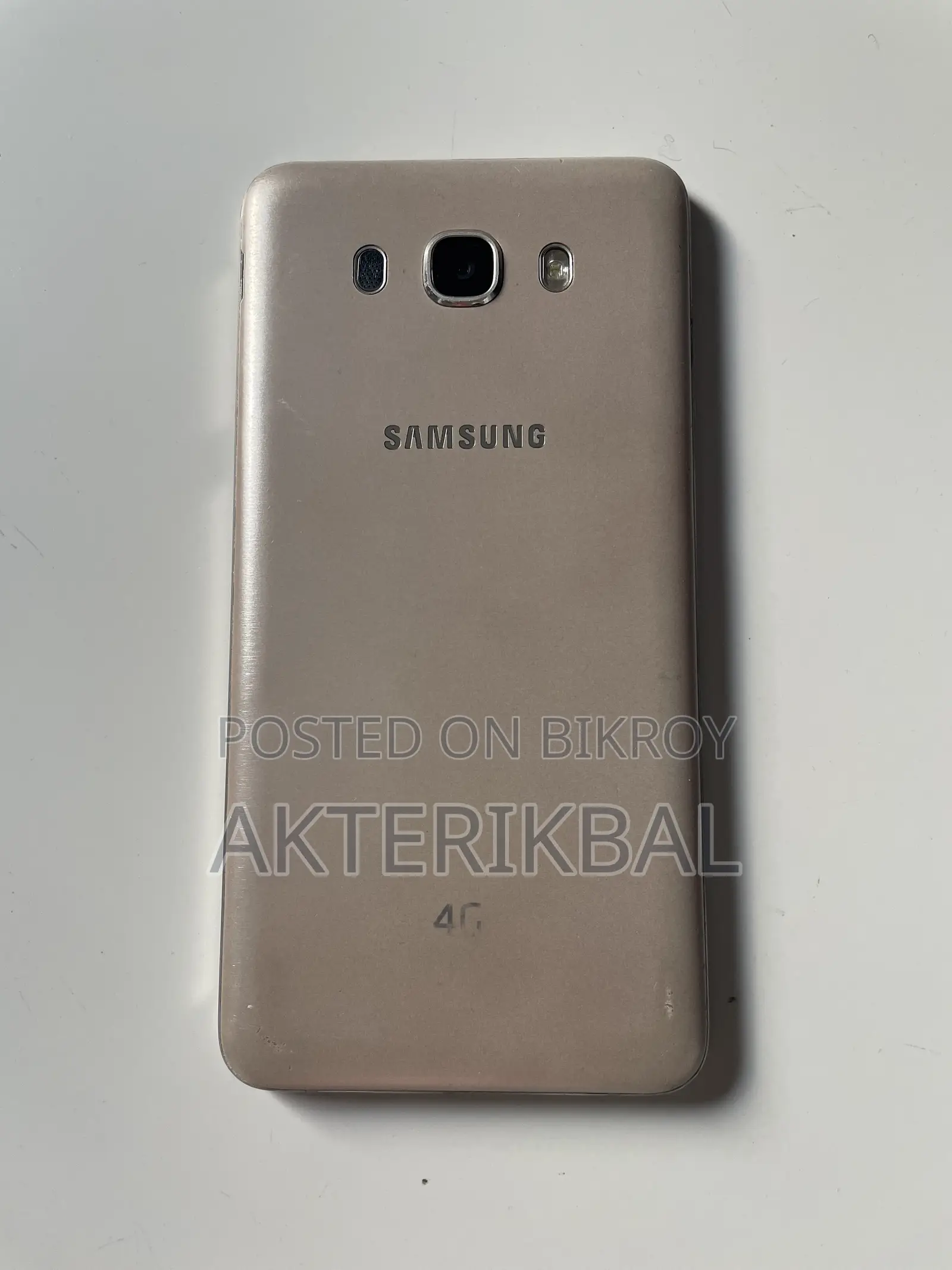 Samsung Galaxy J7 16 GB Silver