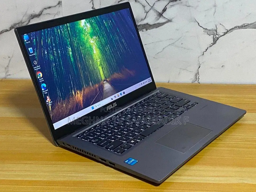 Laptop ASUS 3GB RAM Intel SSD 256GB