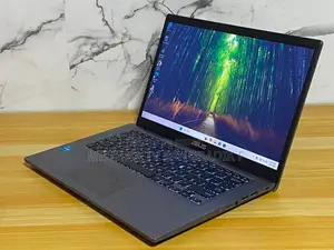 Laptop ASUS 3GB RAM Intel SSD 256GB