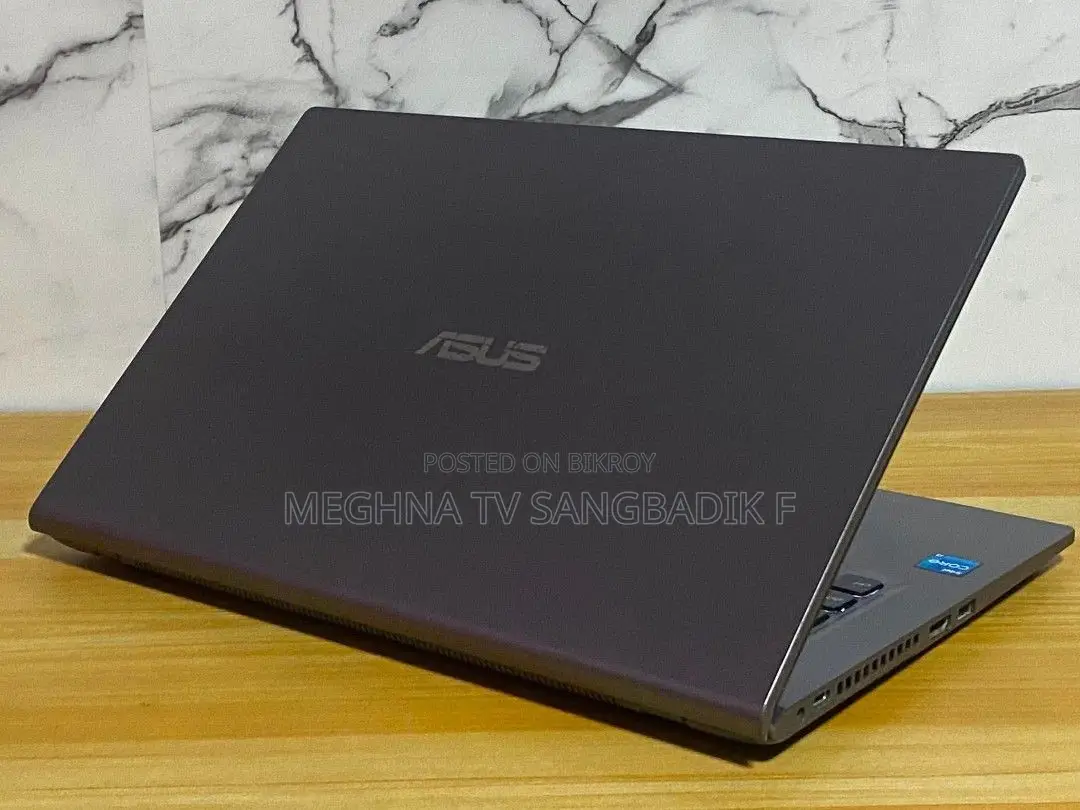 Laptop ASUS 3GB RAM Intel SSD 256GB