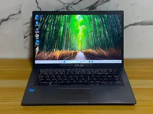 Laptop ASUS 3GB RAM Intel SSD 256GB