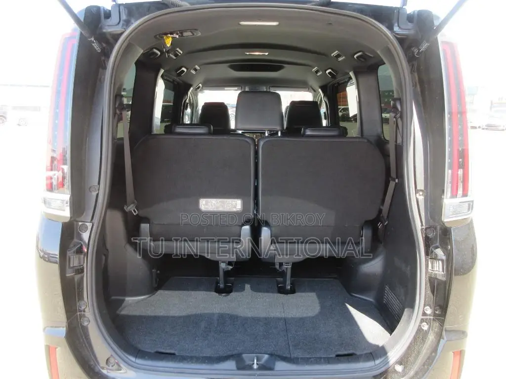 Toyota Esquire 2021 Black