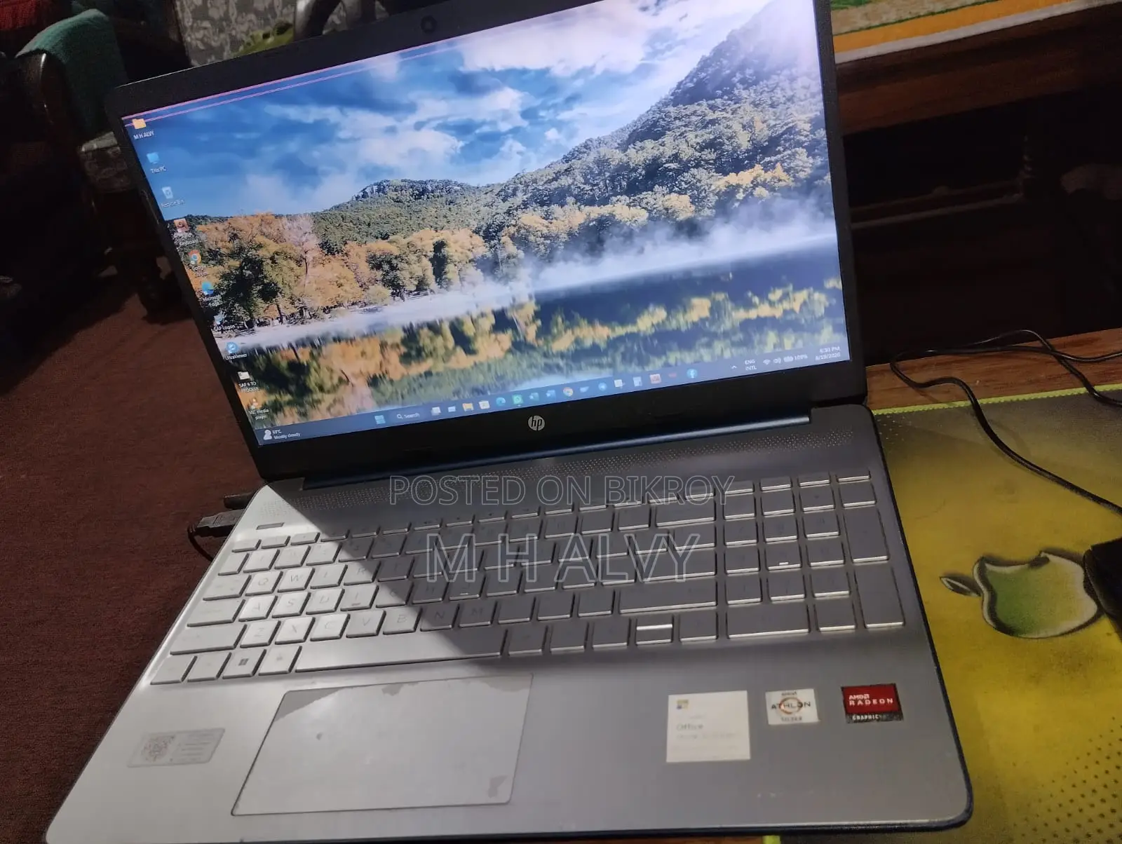 Laptop HP 15s 8GB AMD Ryzen SSD 256GB
