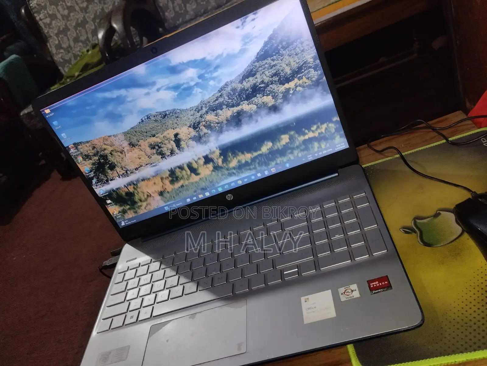Laptop HP 15s 8GB AMD Ryzen SSD 256GB