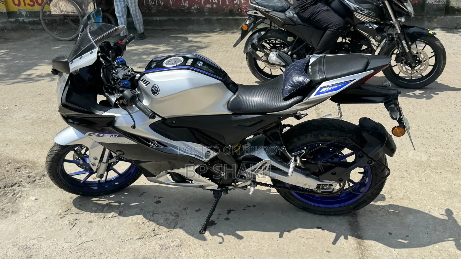 ইয়ামাহা আর১৫এম ২০২৩ সিলভার
