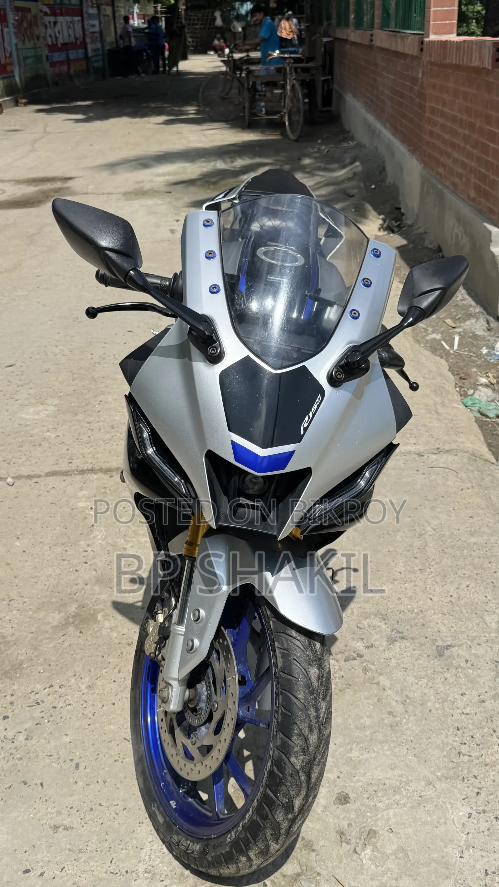 ইয়ামাহা আর১৫এম ২০২৩ সিলভার