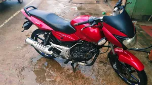 Bajaj Pulsar 150 2012 Red