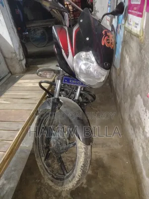 বাজাজ ডিসকভার ১০০ ২০১১ রেড