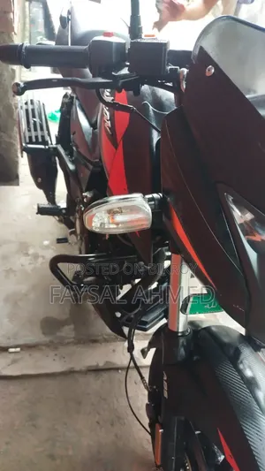 বাজাজ পালসার ১৫০ ২০২২ ব্ল্যাক