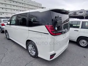Toyota Noah 2023 Pearl