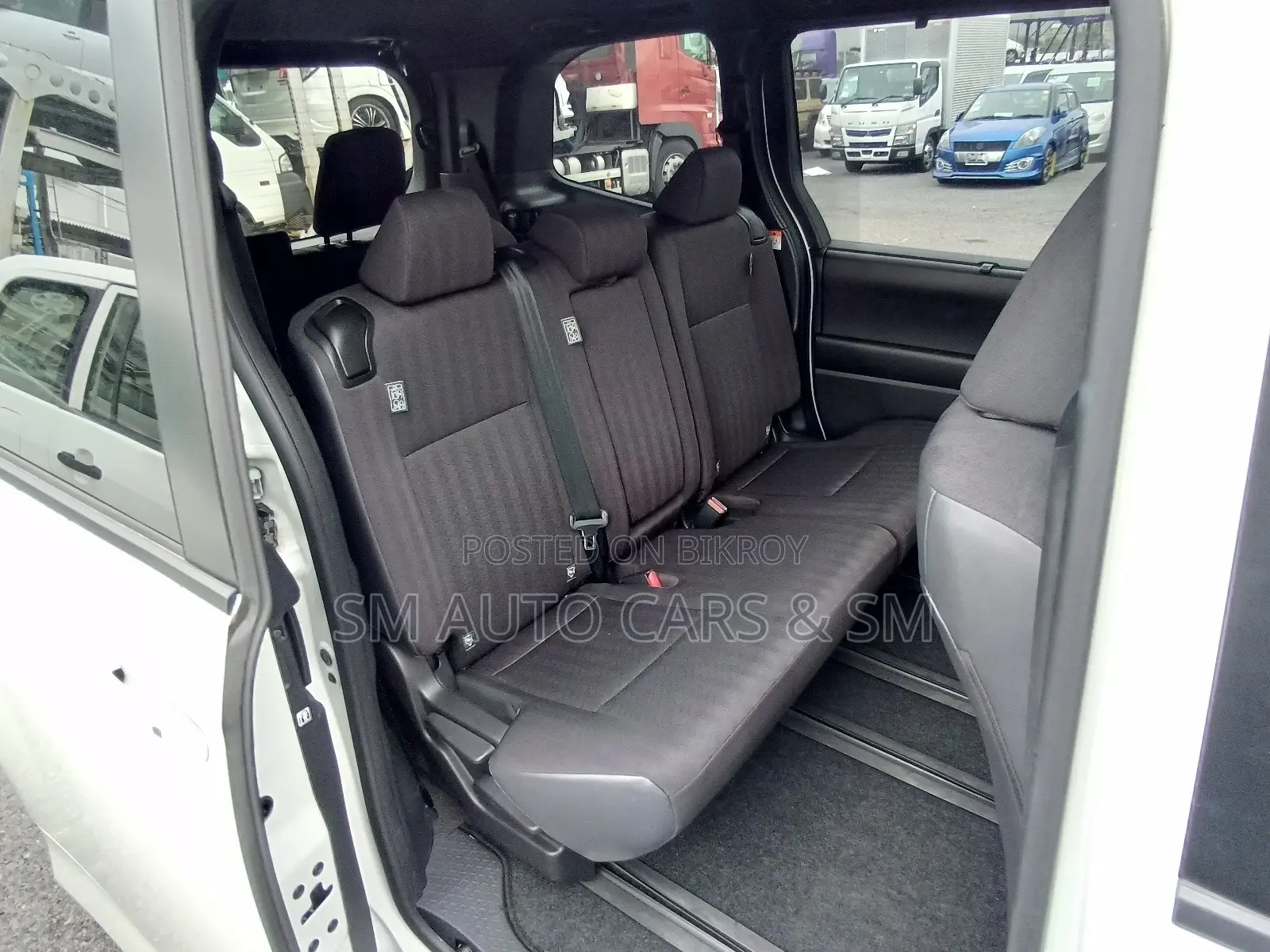Toyota Noah 2023 Pearl