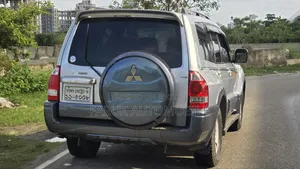 Mitsubishi Pajero 2003 Silver