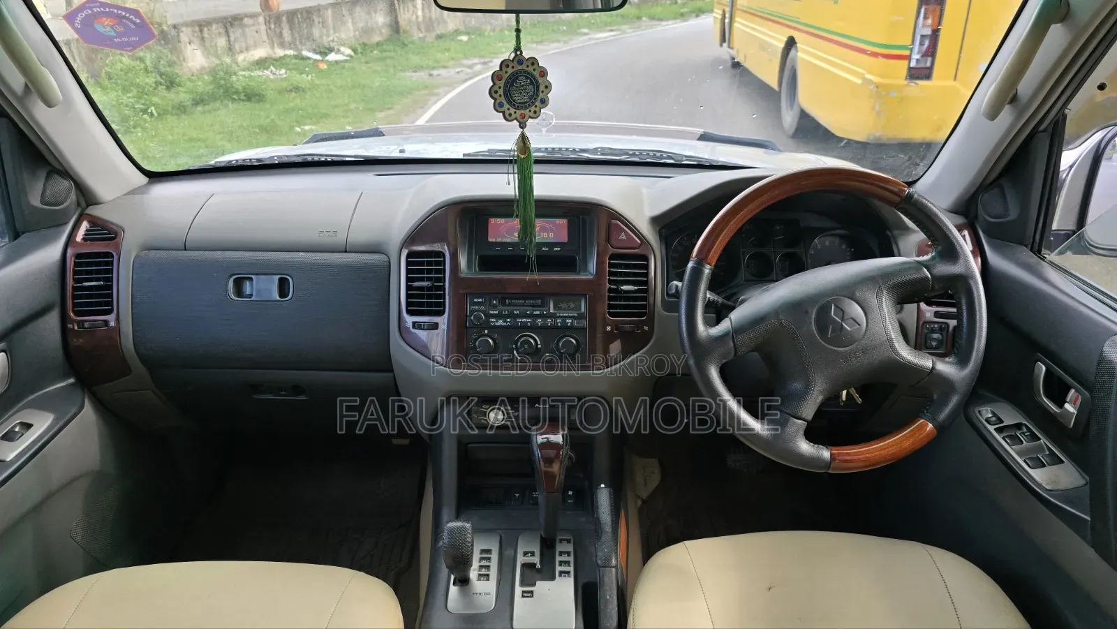 Mitsubishi Pajero 2003 Silver