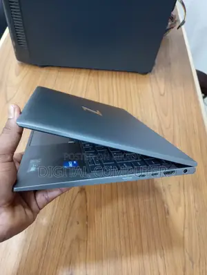 Laptop HP ZBook Firefly G8 16GB Intel Core I5 SSD 512GB