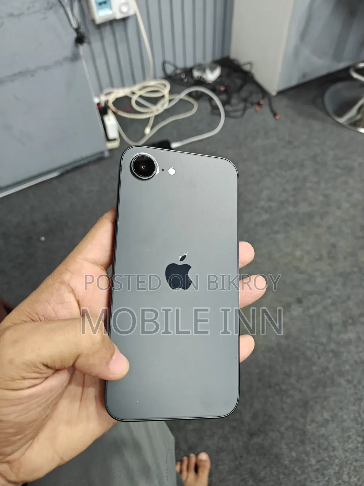 Apple iPhone 16e 128 GB Black