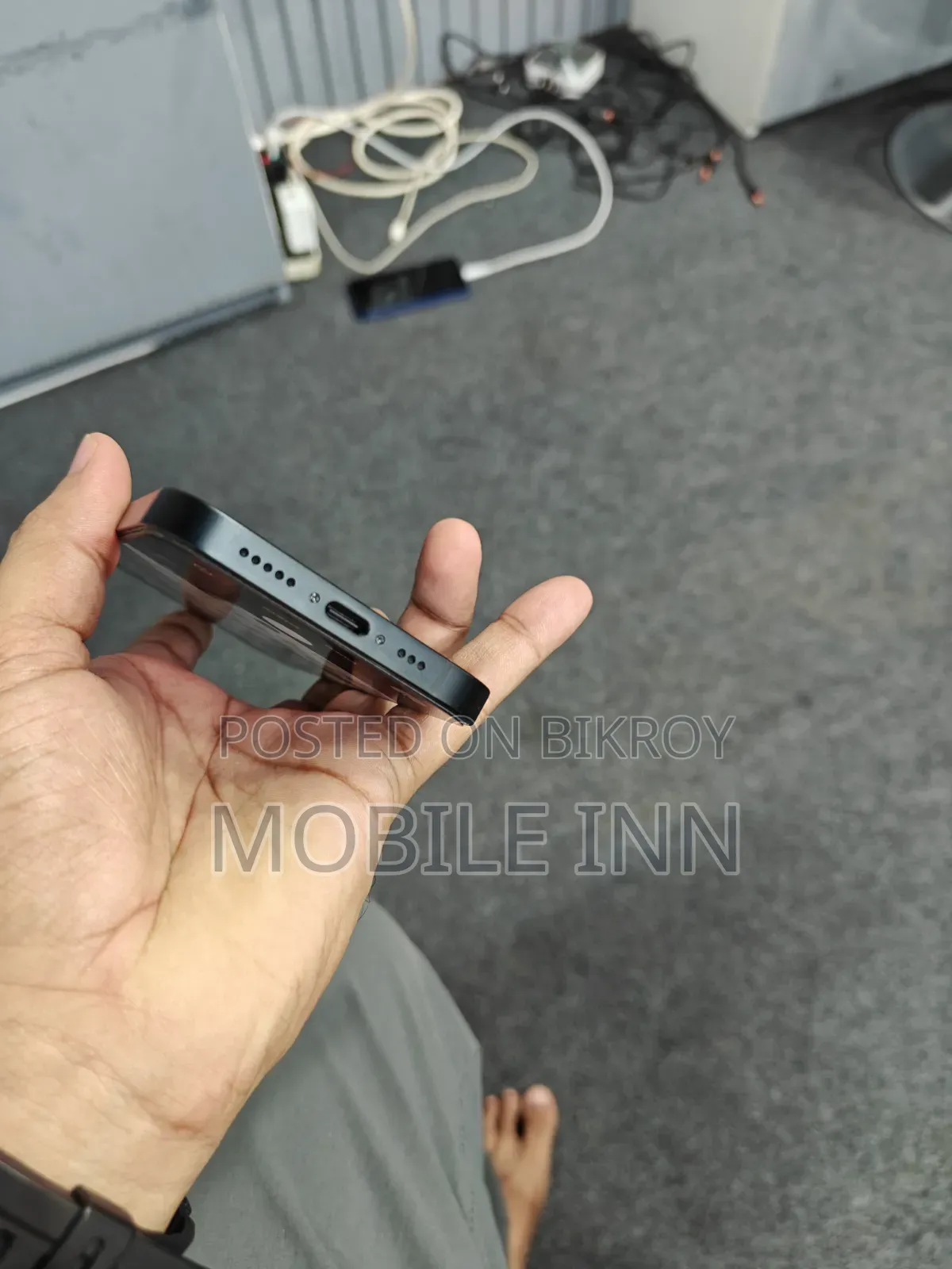 Apple iPhone 16e 128 GB Black