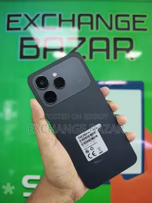 টেকনো স্পার্ক ৪০ ১২৮ জিবি কালো