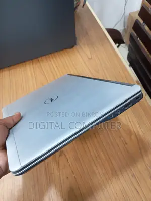 Laptop Dell Latitude 7440 8GB Intel Core i5 SSD 256GB
