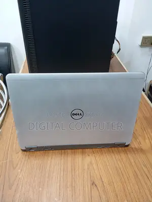 Laptop Dell Latitude 7440 8GB Intel Core i5 SSD 256GB