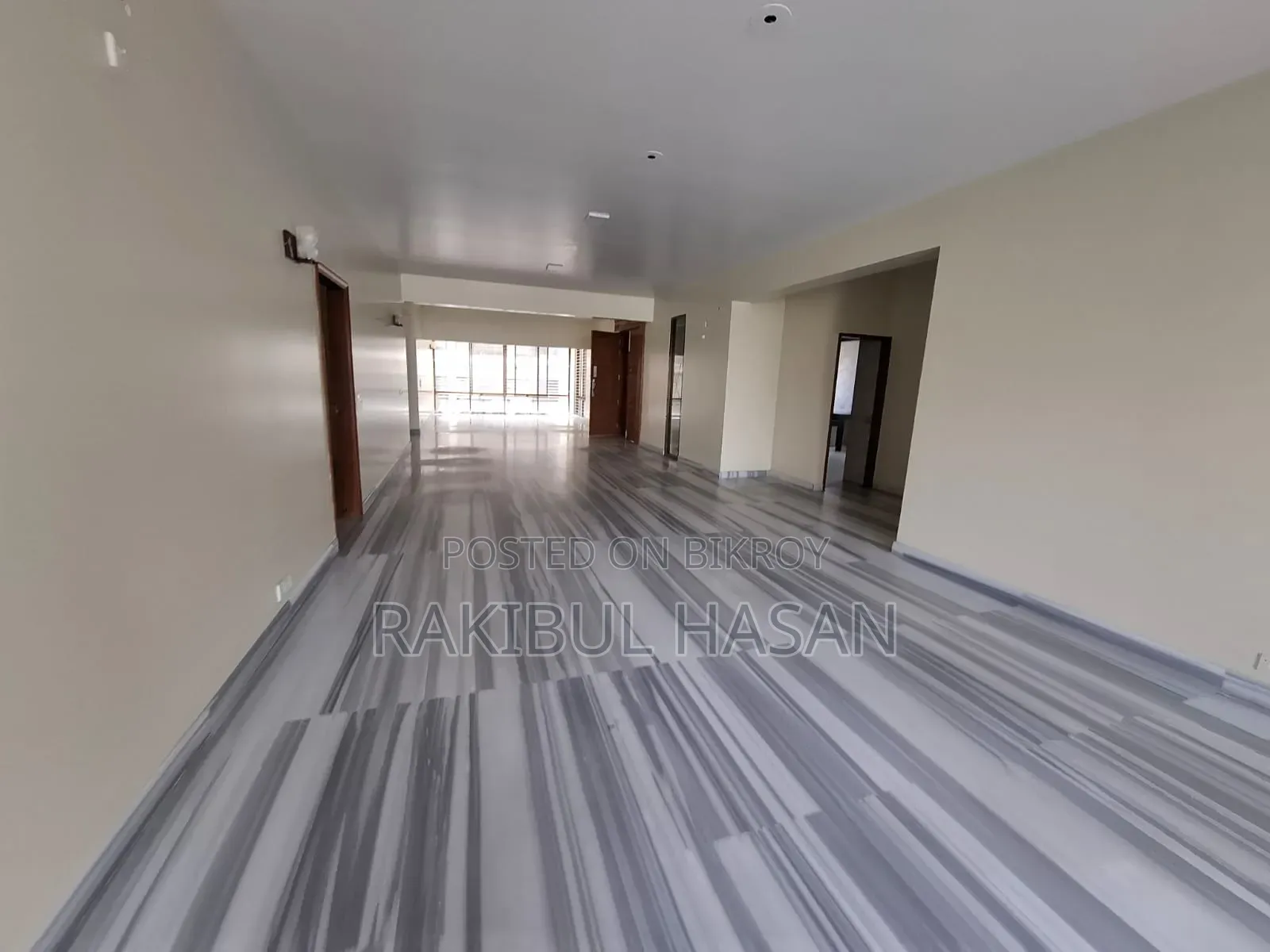 বারিধারায় ৪৫০০ বর্গফুটের অফিস ভাড়া
