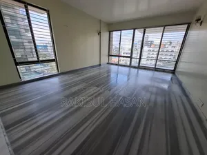 বারিধারায় ৪৫০০ বর্গফুটের অফিস ভাড়া