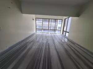 বারিধারায় ৪৫০০ বর্গফুটের অফিস ভাড়া