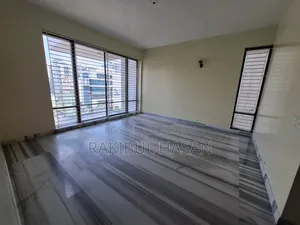 বারিধারায় ৪৫০০ বর্গফুটের অফিস ভাড়া