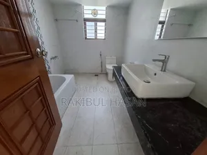 বারিধারায় ৪৫০০ বর্গফুটের অফিস ভাড়া