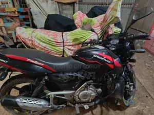 বাজাজ পালসার ১৫০ ২০১৬ ব্ল্যাক