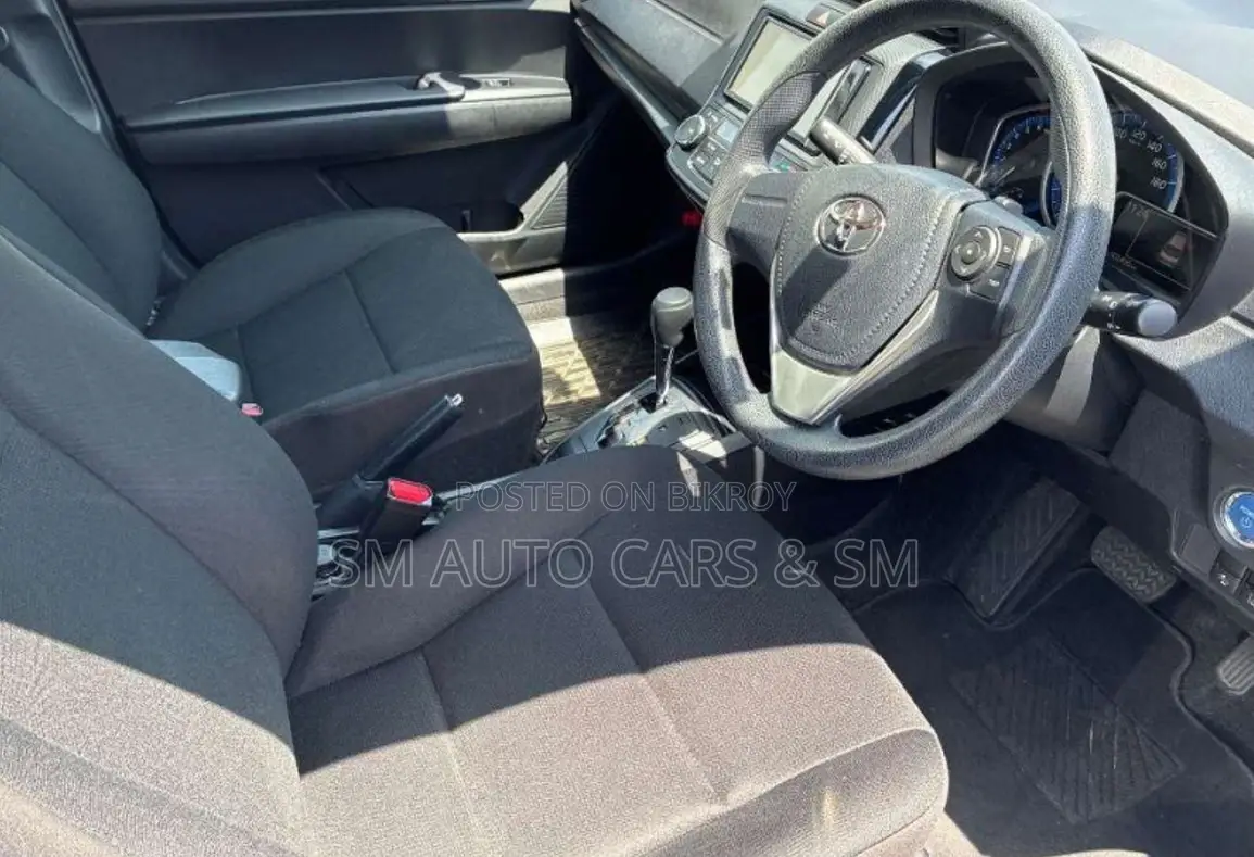 Toyota Axio 2021 White