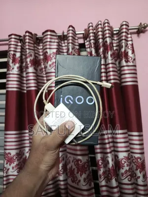 আইকিউওও ১২৮ জিবি সবুজ