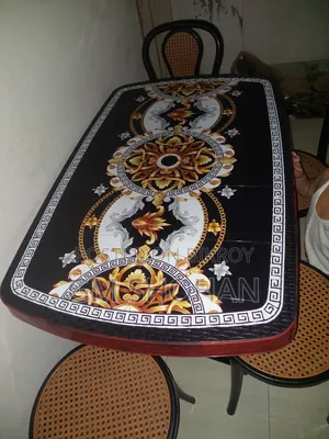 The table is RFL, bought a few days ago, completely new condition