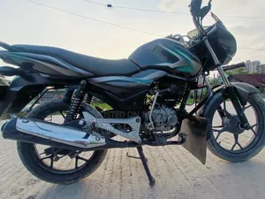 বাজাজ ডিসকভার ১২৫ ২০১১ কালো