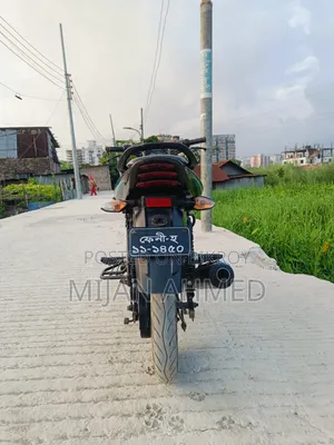 বাজাজ ডিসকভার ১২৫ ২০১১ কালো