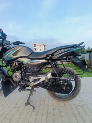 বাজাজ ডিসকভার ১২৫ ২০১১ কালো