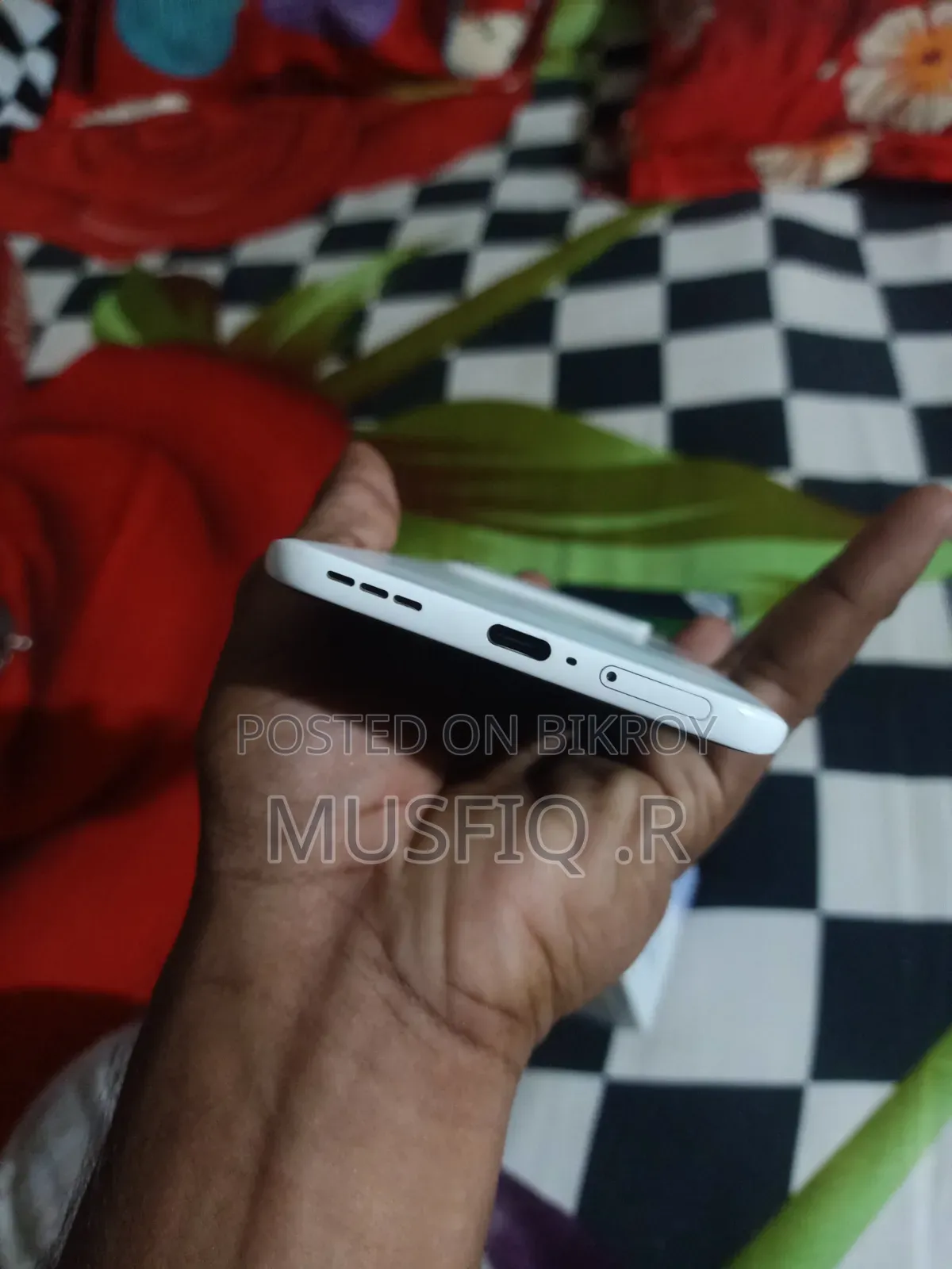 Tecno Pova 128 GB White