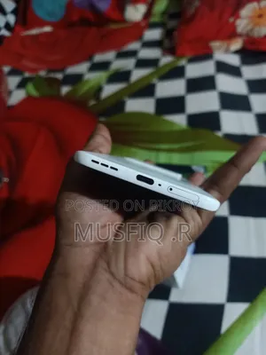 Tecno Pova 128 GB White