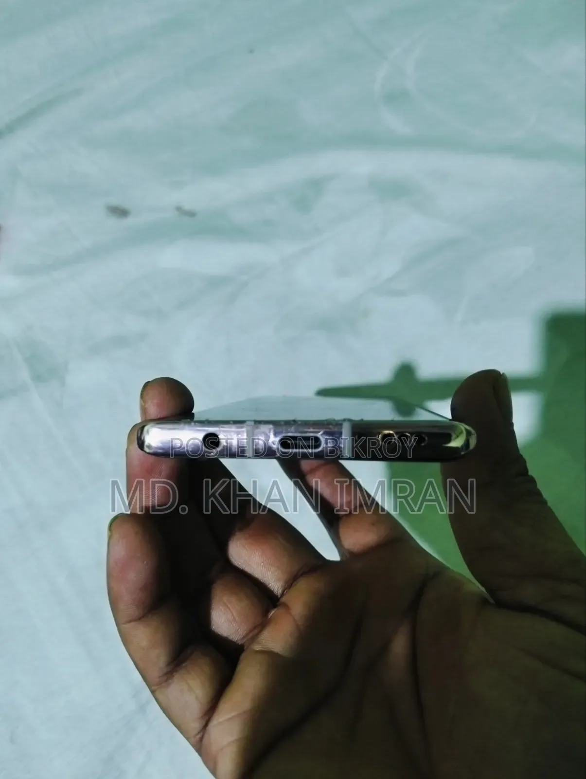 নতুন এলজি ভেলভেট ৫জি ১২৮ জিবি গোল্ড