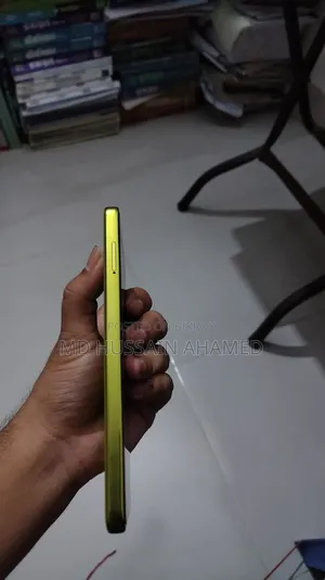 মোটোরোলা মোটো জি৮৬ পাওয়ার ৫জি ১২৮ জিবি ইয়েলো