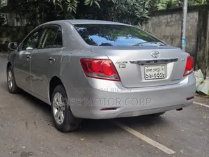 টয়োটা অ্যালিয়ন ২০১২ রূপালি