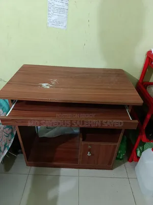 চেয়ার RFL এরও প্লাই উড টেবিল