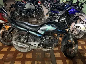 Runner Bullet 100 2018 Black