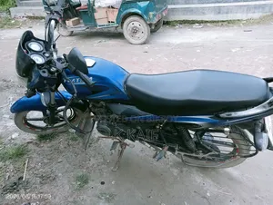 বাজাজ প্লাটিনা ১১০ ২০১৬ ব্লু