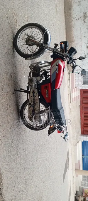 টিভিএস ২০১৪ লাল