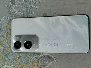 Vivo Y18 128 GB White