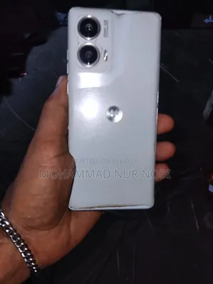 মোটোলোরা এজ ৫০ ফিউশন ১২৮ জিবি হোয়াইট