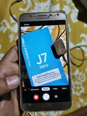 স্যামসাং গ্যালাক্সি জে৭ নিও ১৬ জিবি গোল্ড