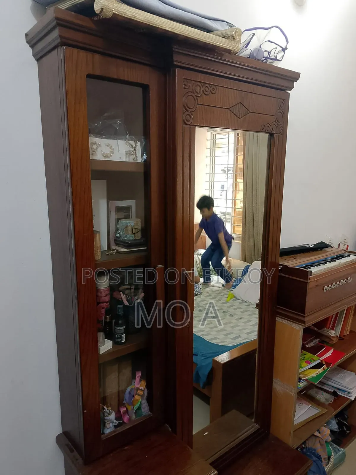 ড্রেসিং টেবিল বিক্রির জন্য