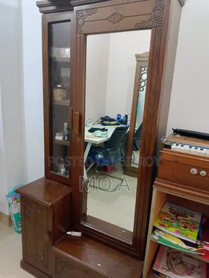 ড্রেসিং টেবিল বিক্রির জন্য